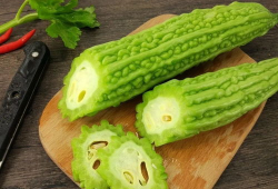 17ccc吃瓜爆料免费吃蘑菇,免费吃蘑菇活动来袭，瓜友狂欢盛宴！